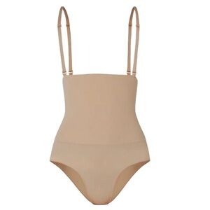 New Skims Core Control High Waist Compression Brief with Straps Beige Sz M